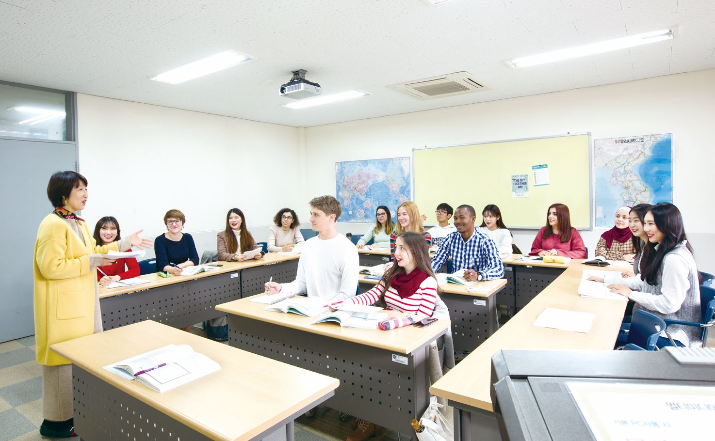 사진1 배재대에 교육을 받고 있는 외국인 장학생들